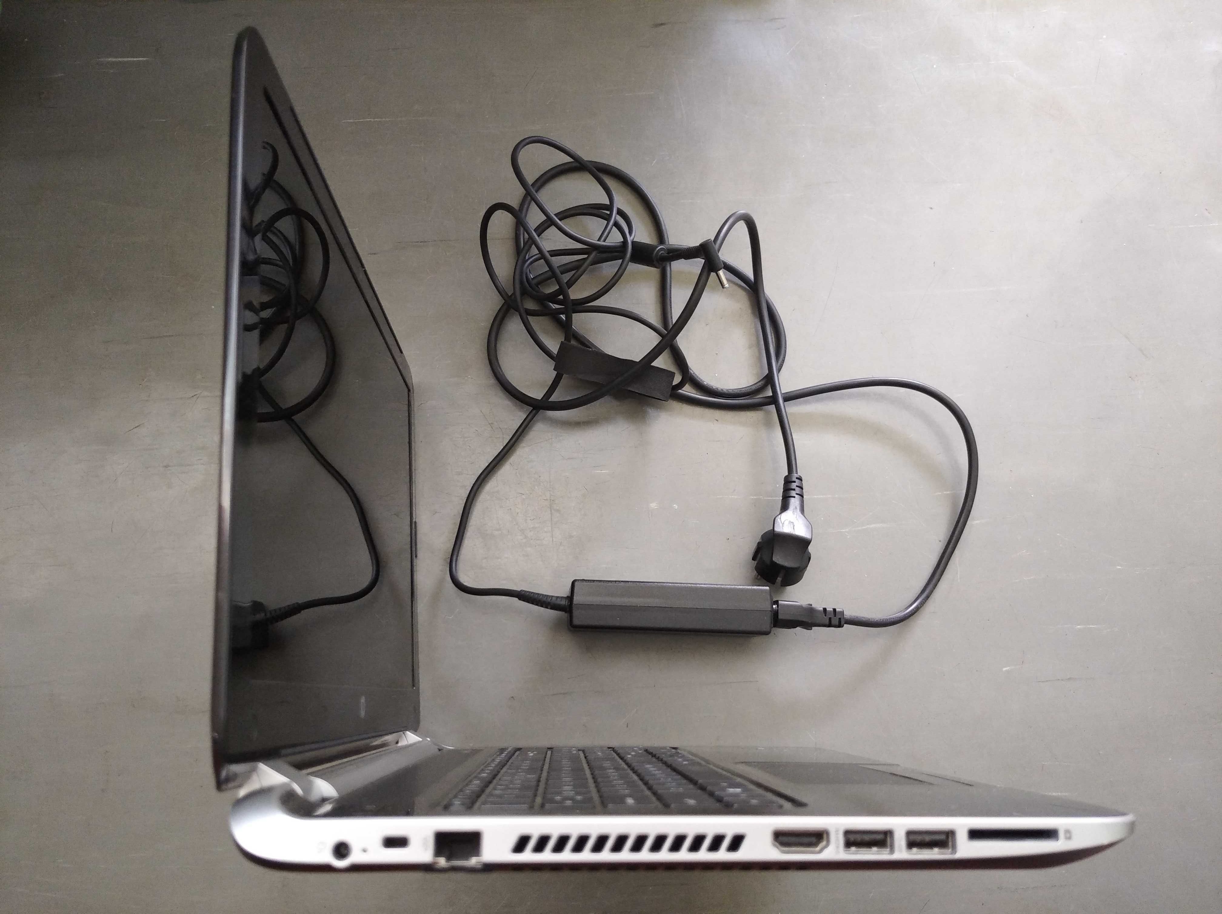 laptop hp pavillion 2 dyski ladny stan prawie jak nowy duzo zdjec