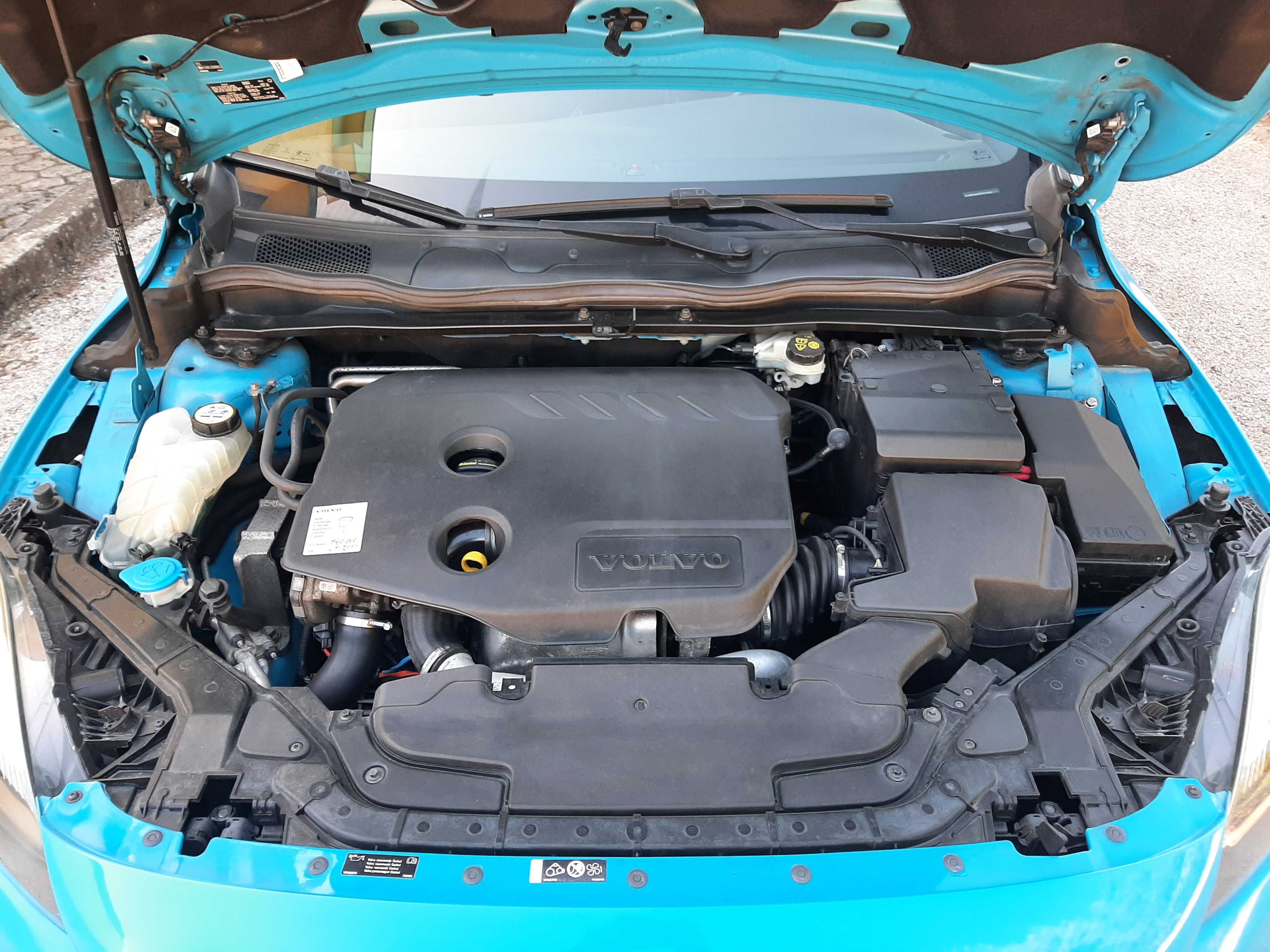 Volvo V40 1.6 D2 R-Design 2013