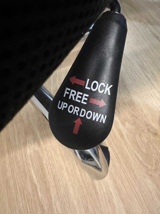 Cadeira ergonómica de escritório - Como nova