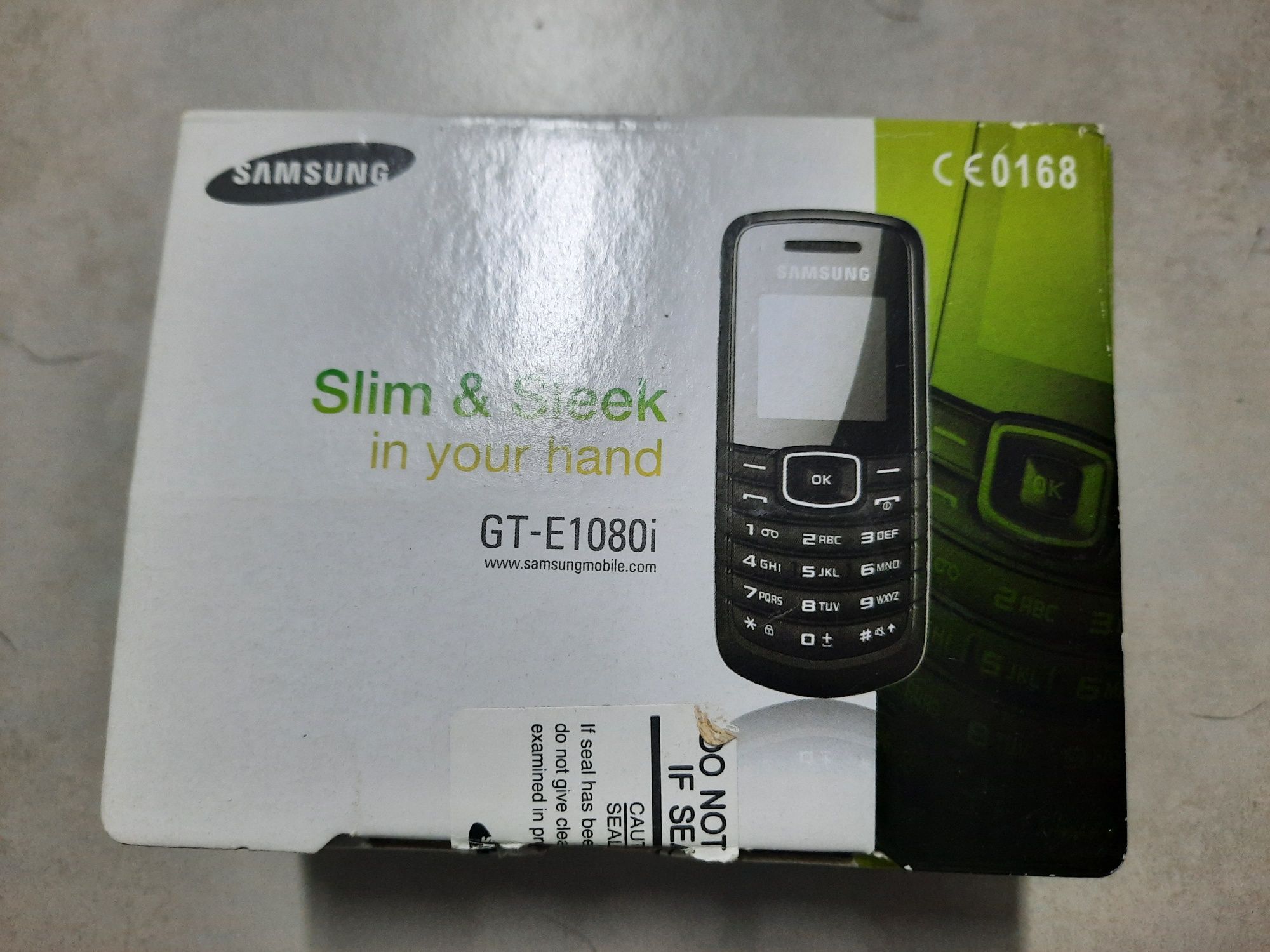 Vendo telemovel Sansung Slim & Sleek GT E1080i