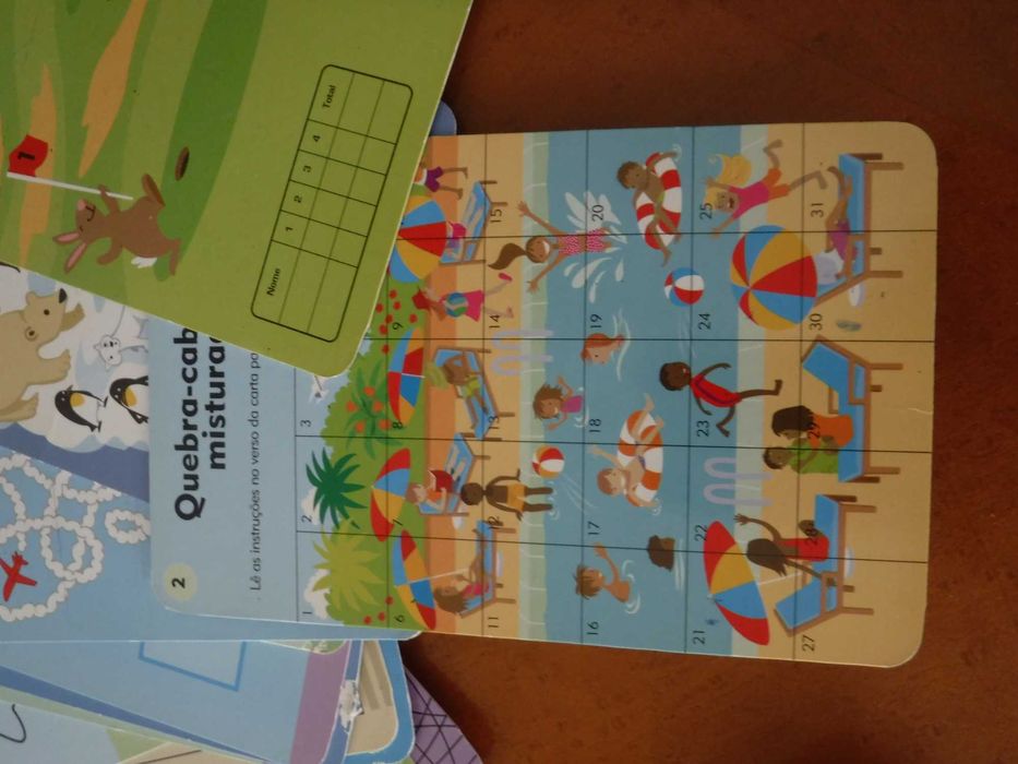 Cartas com jogos e puzzles variados