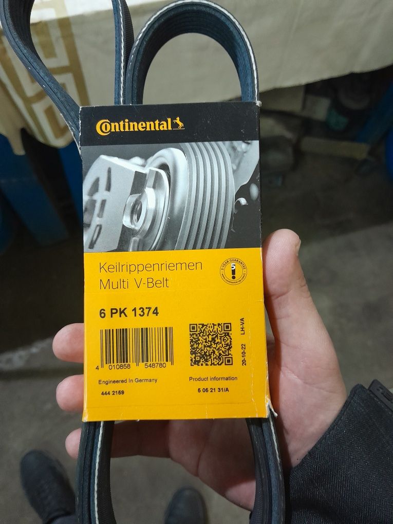 Ремінь генератора Continetal 6PK1374