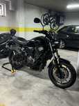 Yamaha XSR 700 akrapovic + Ohlins