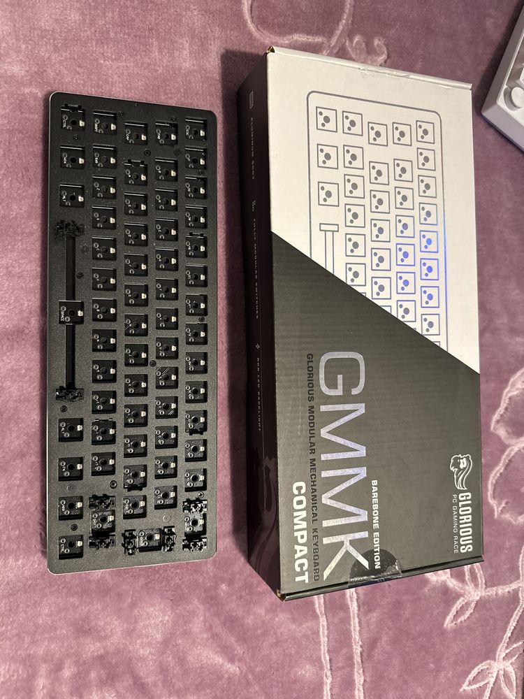 Barebone teclado Glorious GMMK Compact