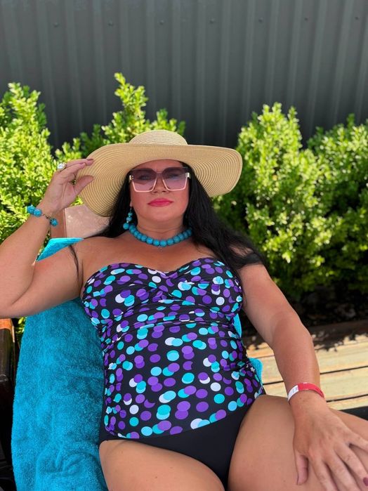 Суцільний купальник