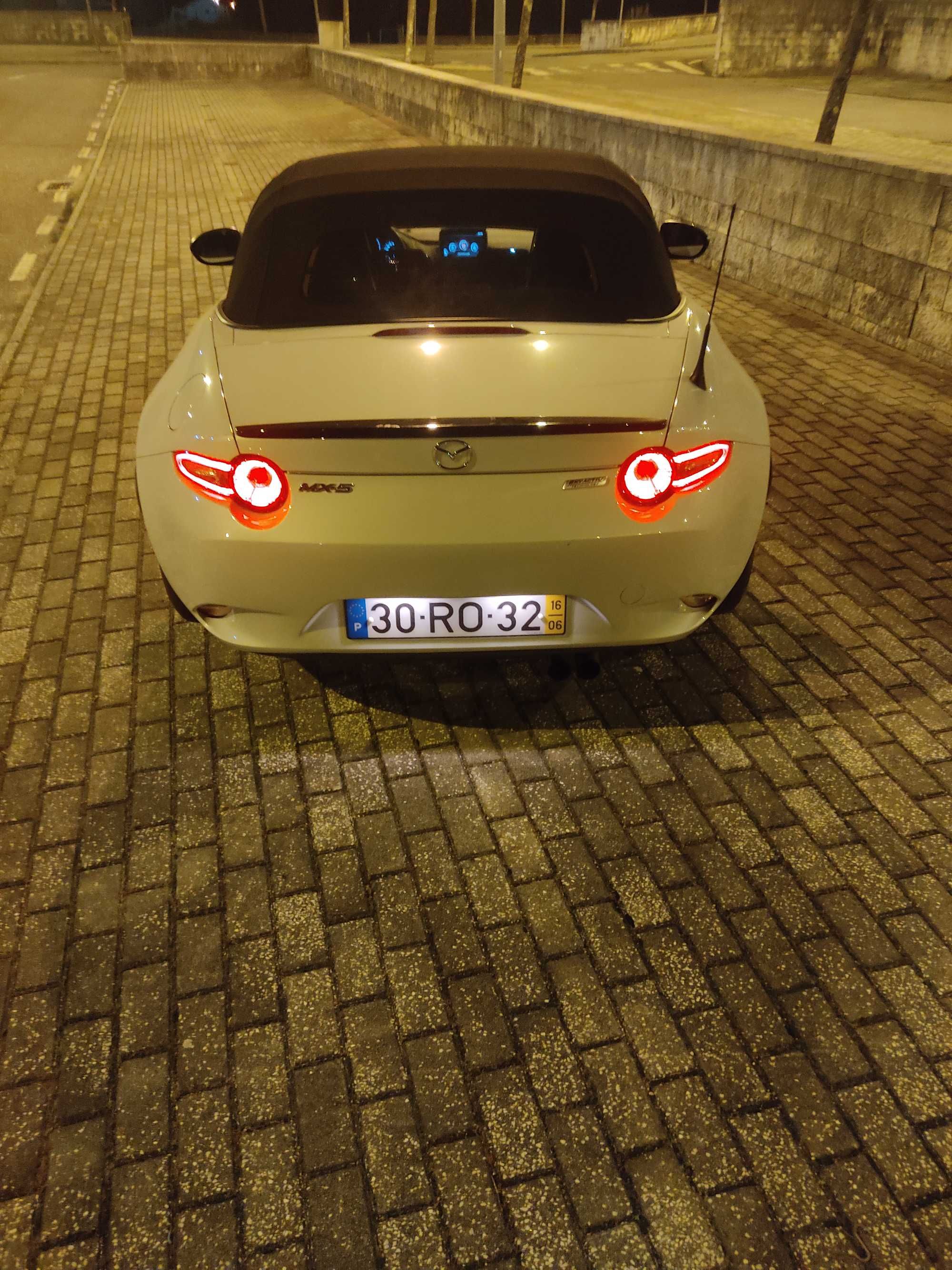 Mazda MX 5 igual a novo