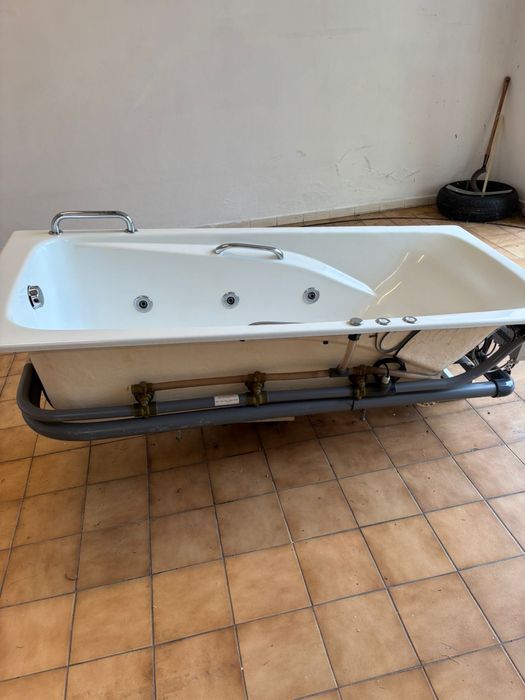 Banheira de hidromassagem