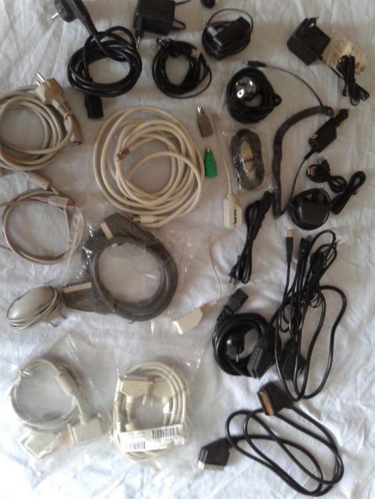 Cabos (diversos +de 20) - PC/TV/Telemóvel