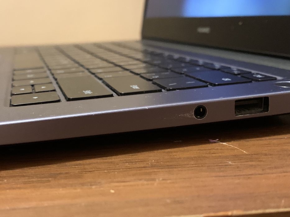 Huawei Matebook d14(2020) AMD Ryzen 5 3500U