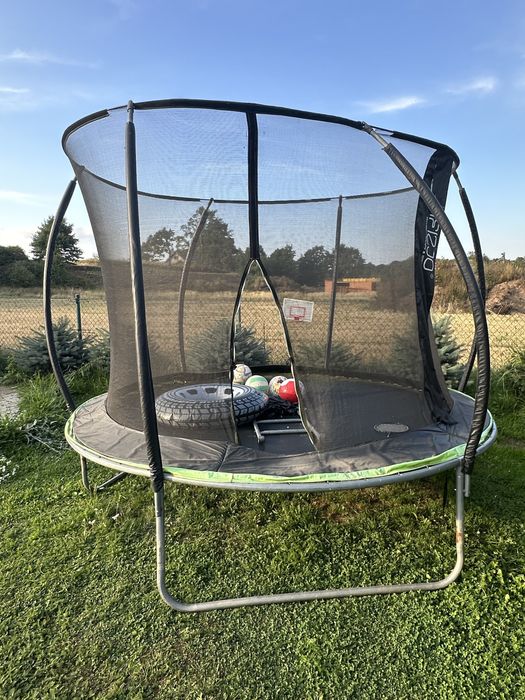 Trampolina w bardzo dobrym stanie