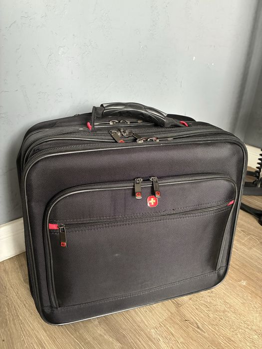 Wenger walizka pilotka na kółkach
