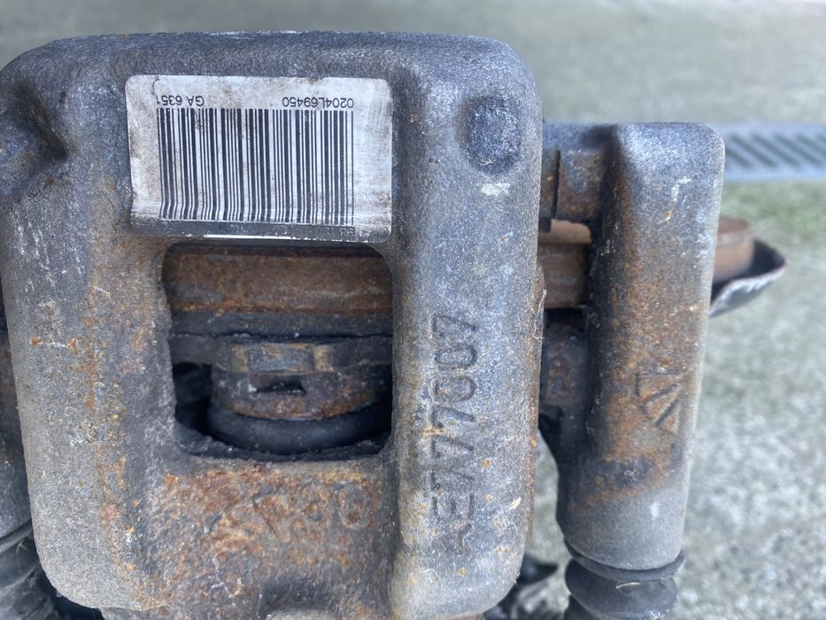 Zwrotnica zacisk hamulcowy lewy tył citroen berlingo 4