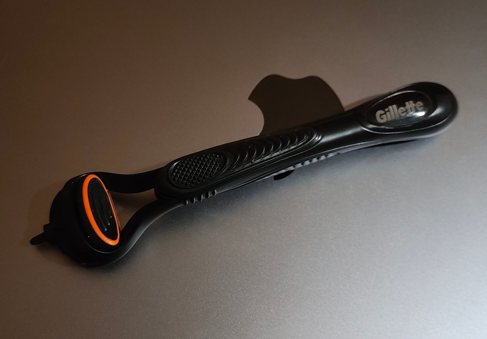 Станок Gillette Fusion чорний новий