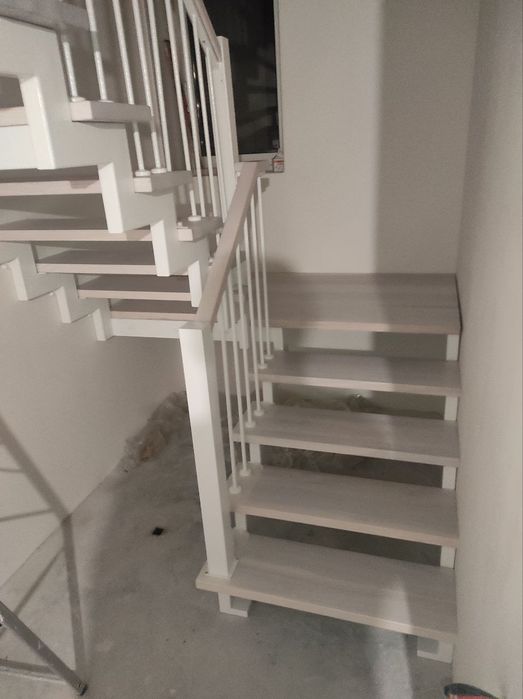 Сходи лофт перила нержавейка ковані метал стекло дерево ступені