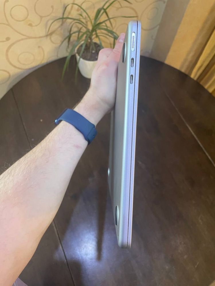 Apple MacBook Air 13.6 M2 512Gb Silver ідеал запчастини