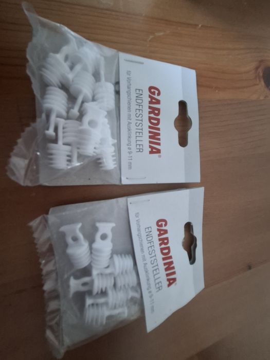 Zaślepki do karnisza gardina wkręty