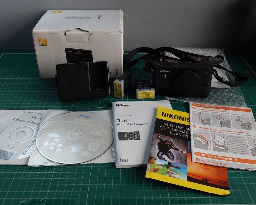 Câmara Nikon 1 J1 câmara Corpo e baterias e carregador