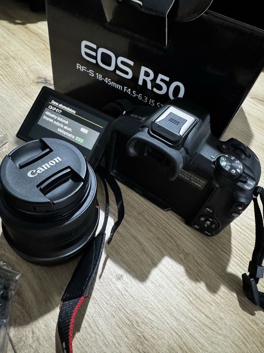 Aparat Canon Eos r50 + Obiektyw RF-S 18-45mm OS STM