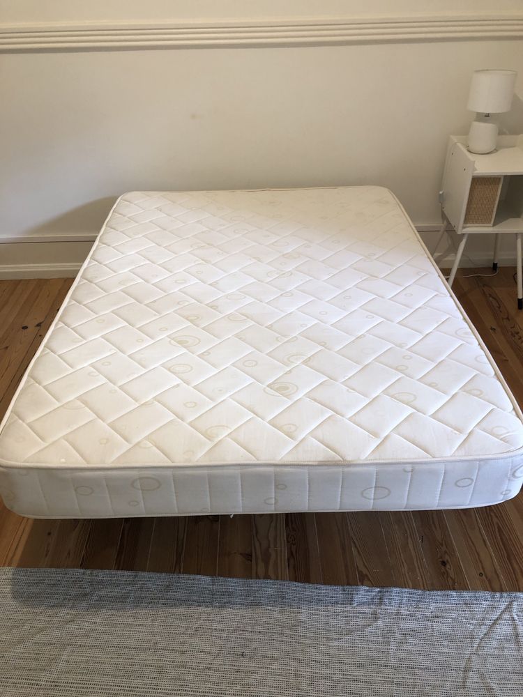 Cama Sommier com colchão