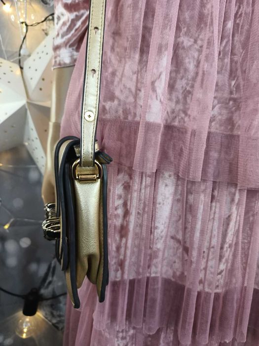 Sukienka damska z falbanami pudrowy róż, Myzem 48