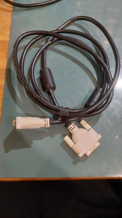 Kabel VGA, DVI do monitora