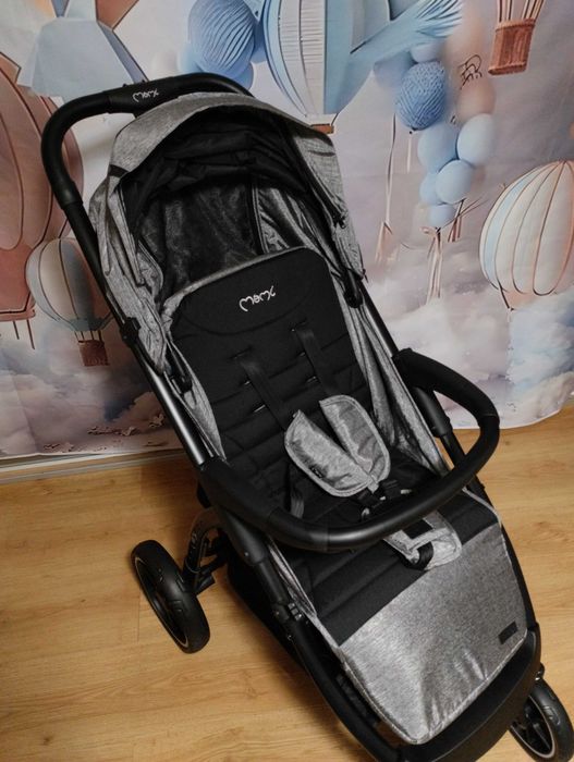 Wózek spacerowy spacerówka Momi Miya do 22 kg z akcesoriami duże koła