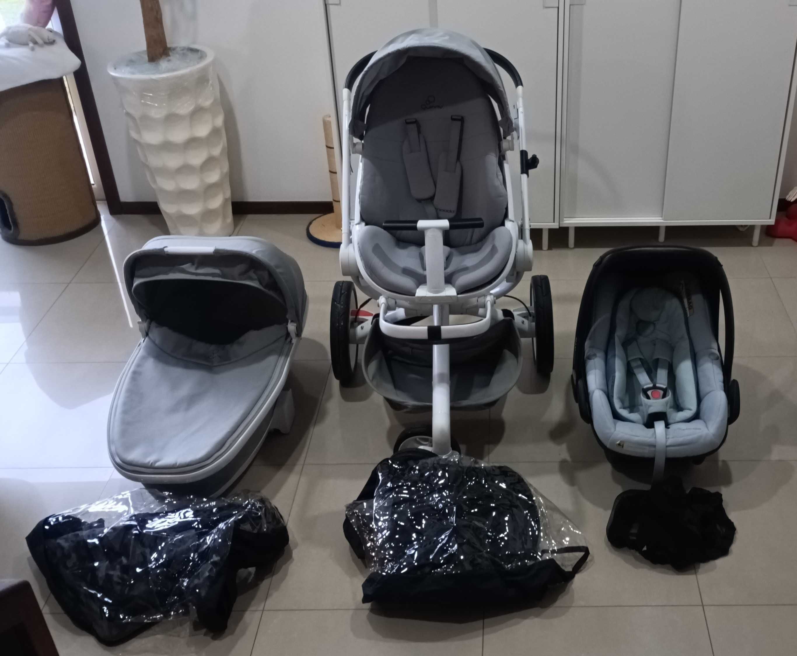 Carrinho Quinny Mood + babycoque maxi cosi