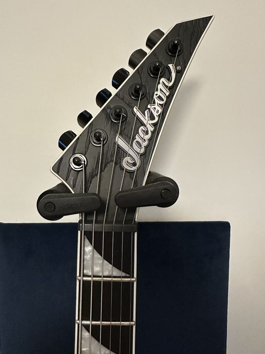 Jackson Jeff Loomis Kelly HT6 + futerał Ritter + pas Levy’s