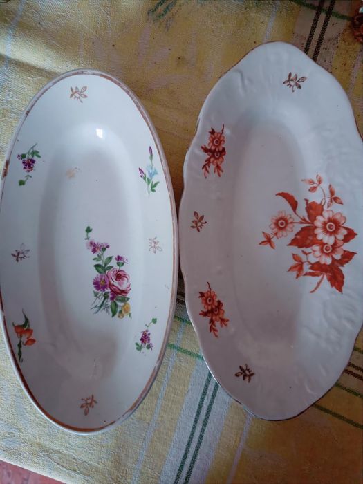 Чарки, стакани, ножі,  ложки, вилки і іншіе.