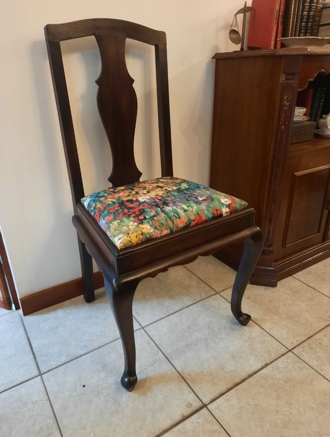 Par de cadeiras antigas restauradas