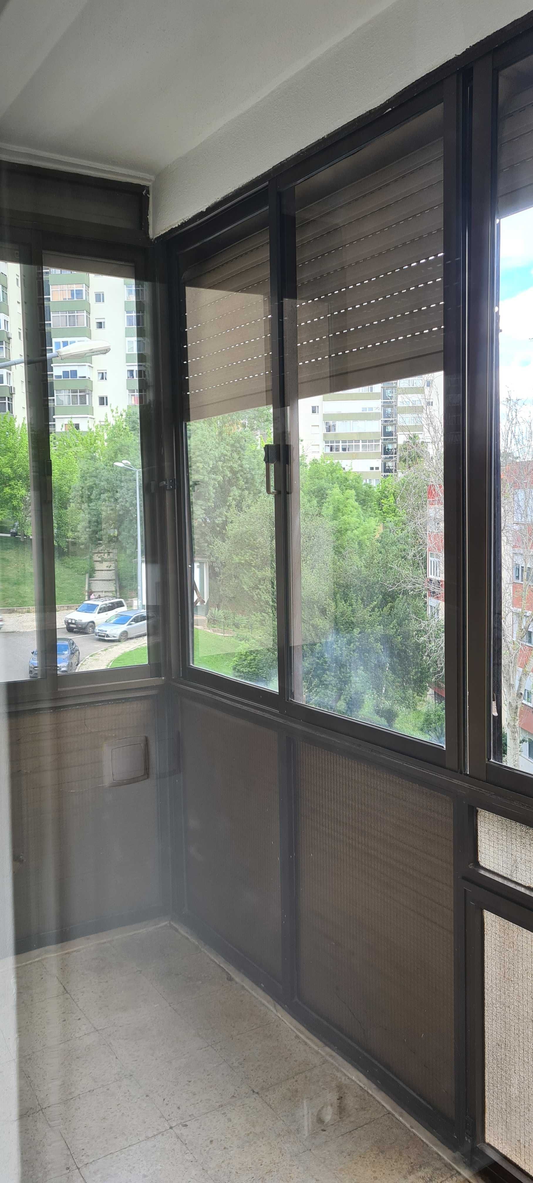 Apartamento T2 com 70m2 totalmente remodelado