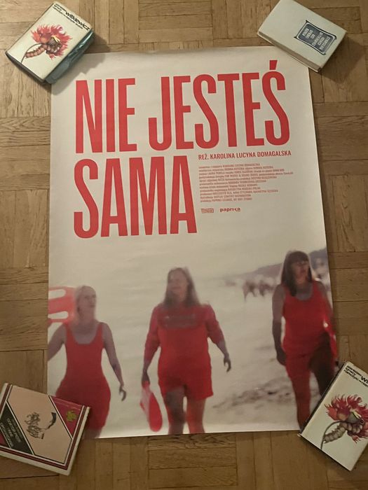 Plakat do filmu Nie jesteś sama reż. Karolina Domagalska