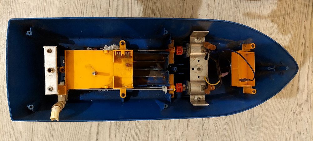 Nikko California Beach Łódź RC