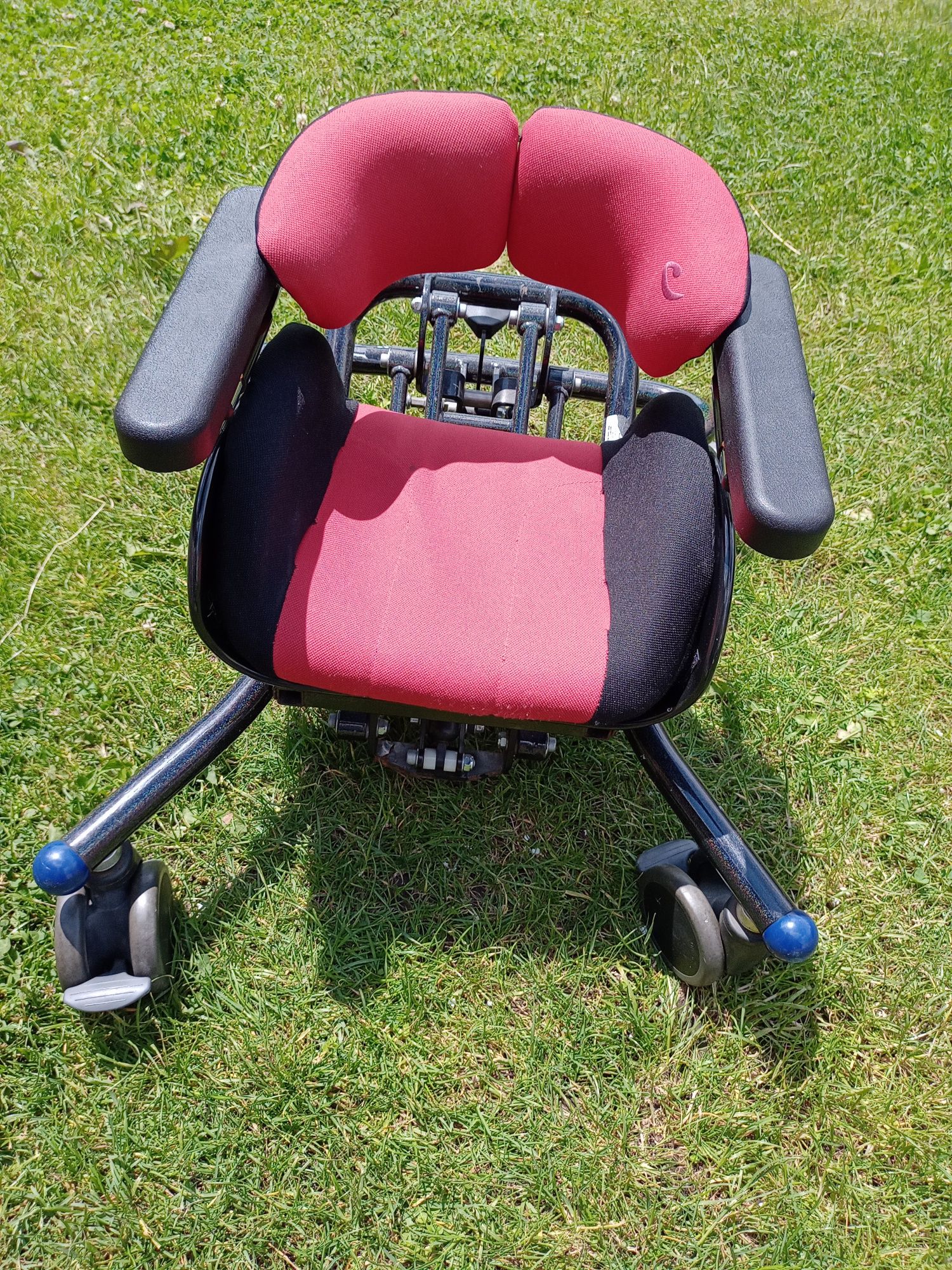 Fotelik rehabilitacyjny R 82 nandu .