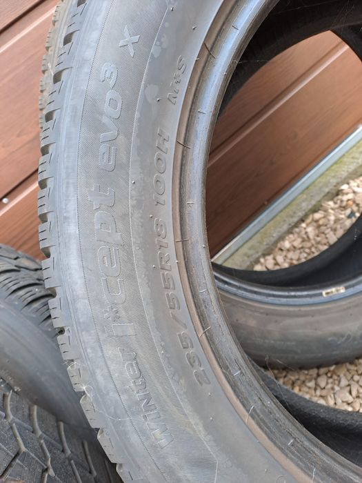 Opony zimowe Hankook 235/55 R18