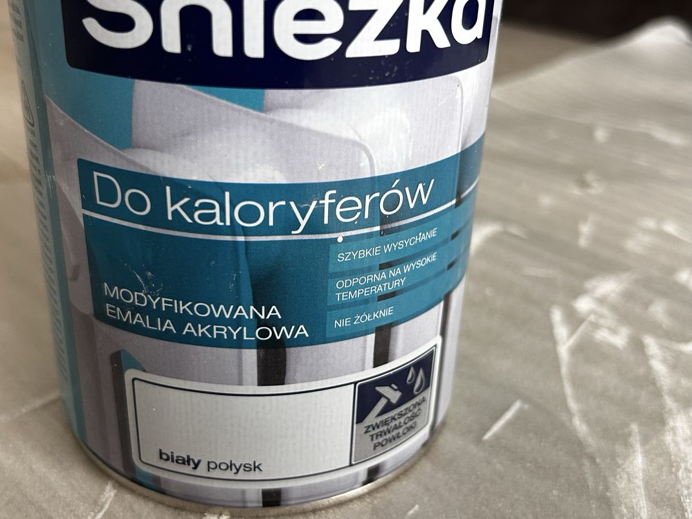Bezwonna farba do grzejników/kaloryferów emalia akrylowa Śnieżka 0,75