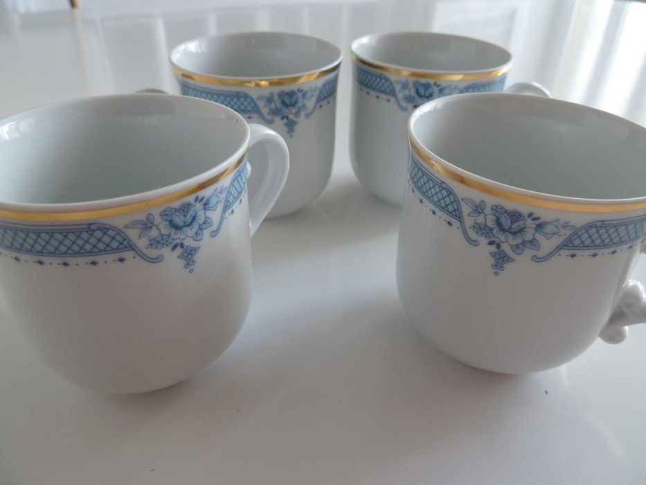 Serviço de Jantar, café e cha 70 peças