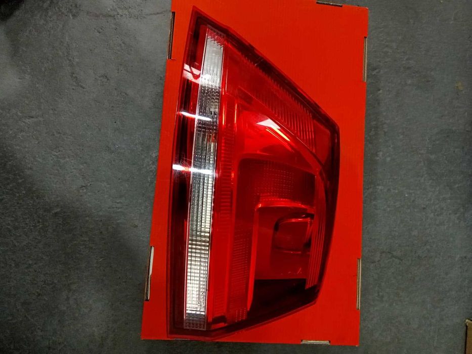 Farolim trás esquerdo