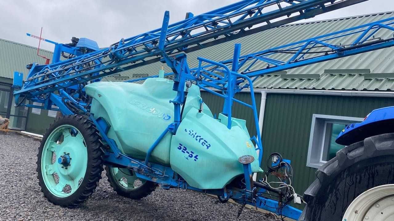 BERTHOUD Traccer 32 34 оприскувач