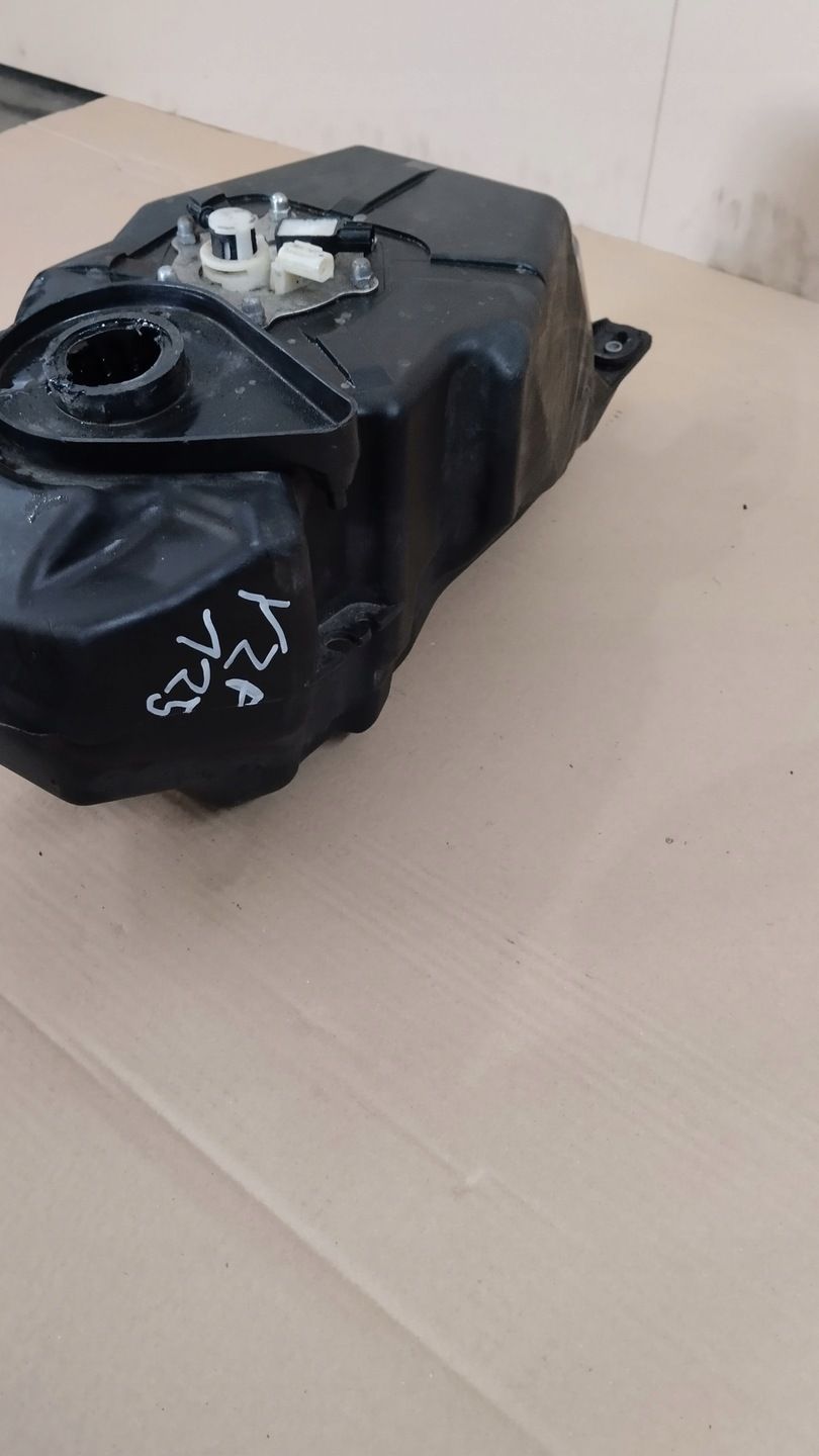 Zbiornik Bak Paliwa Yamaha Yzf 5D7 F4111
