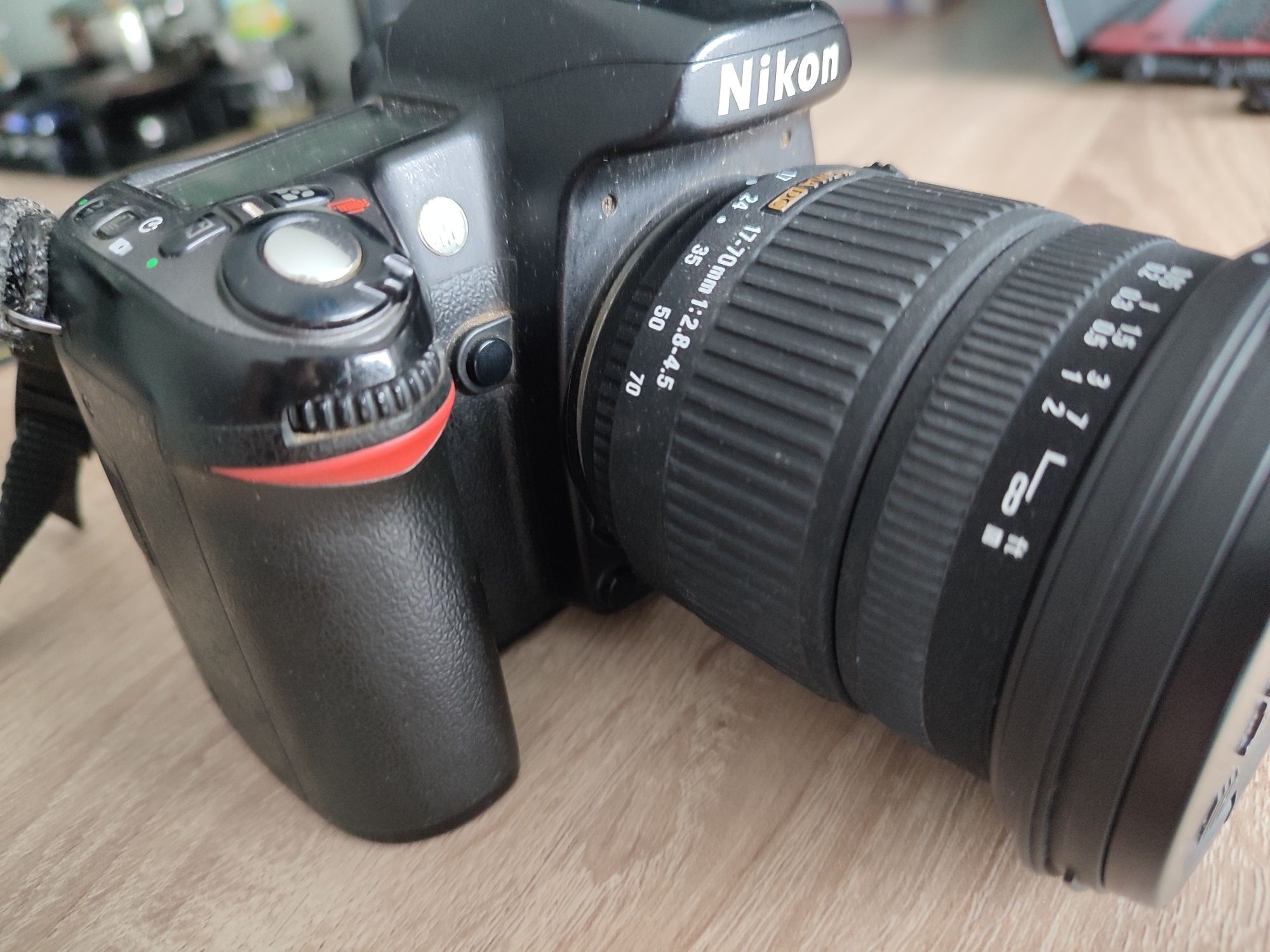 Nikon d80 + sigma 17-70