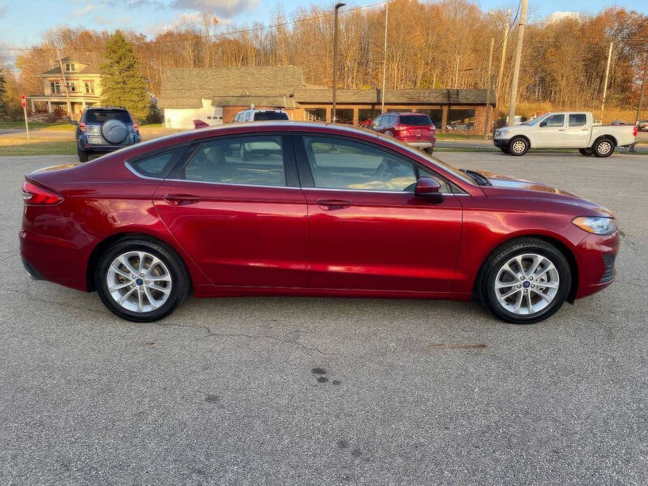 Ford Fusion SE      2019