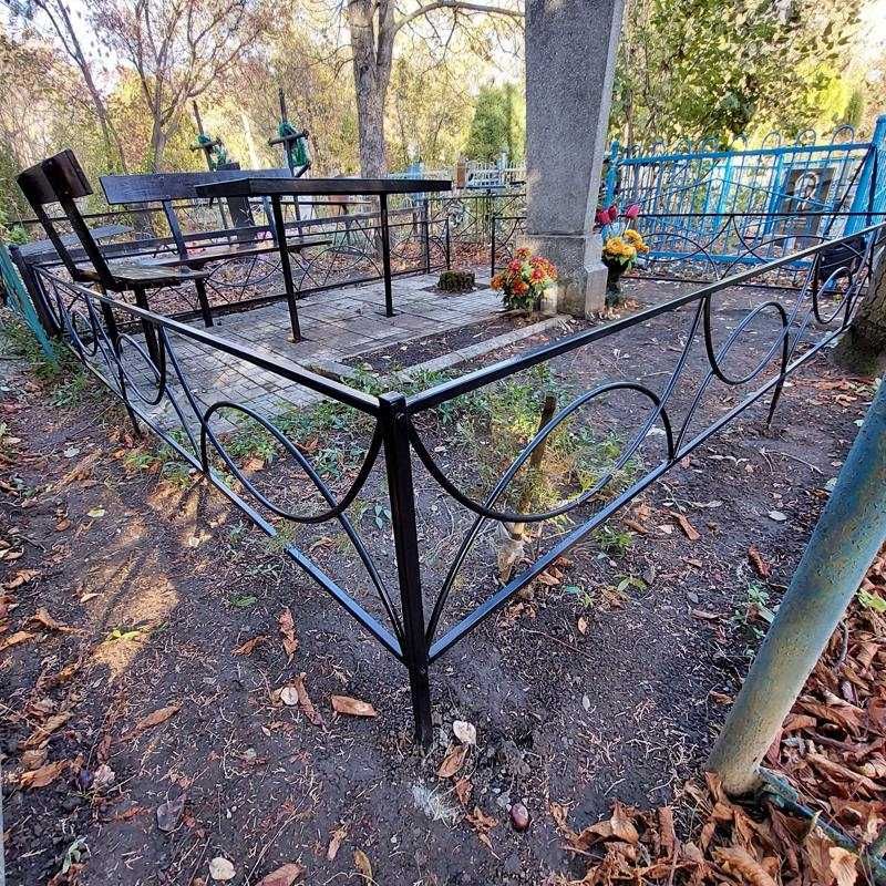 Оградки из металла на кладбище недорого и качественно