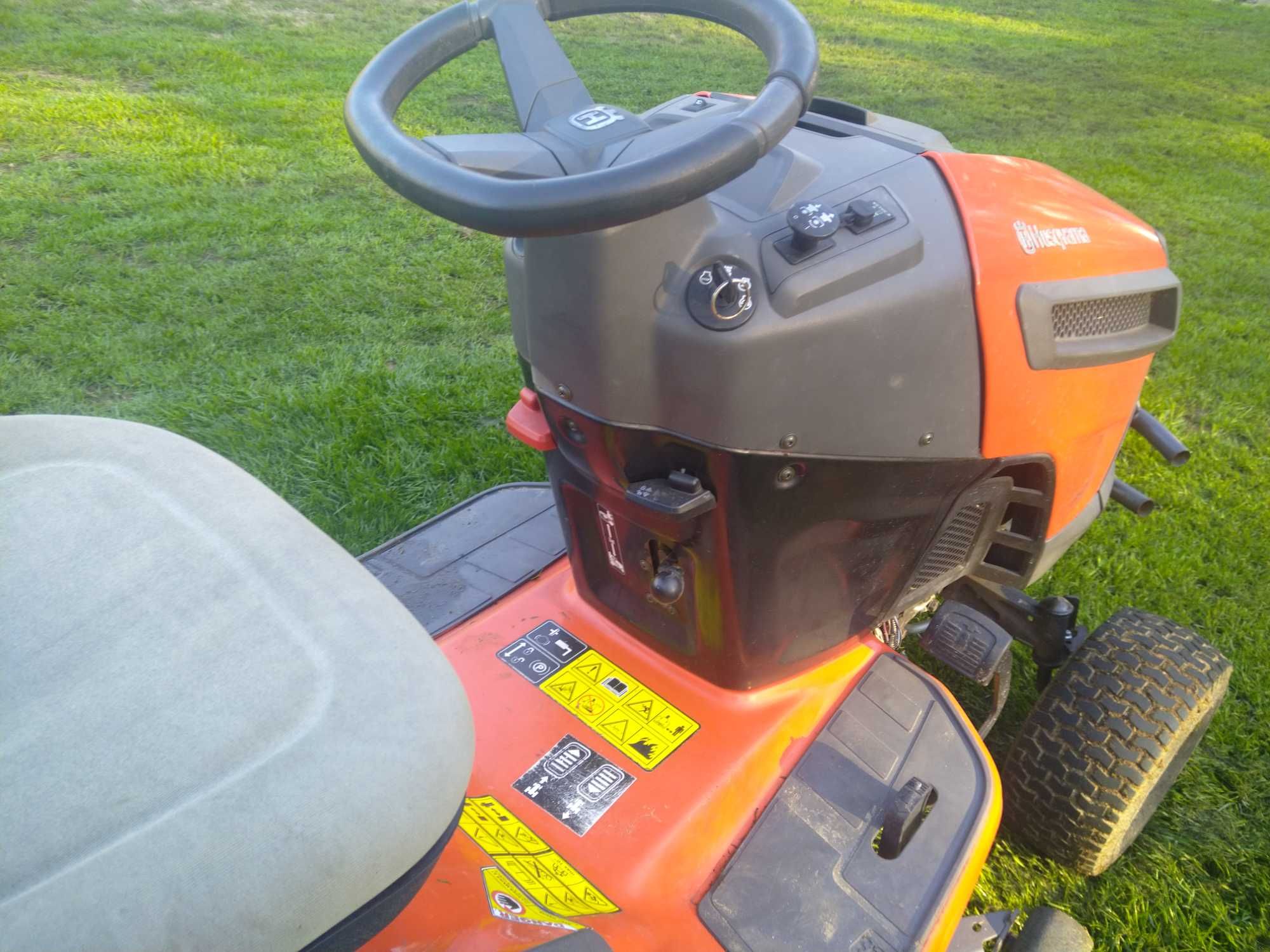 Traktorek Husqvarna cth 224t