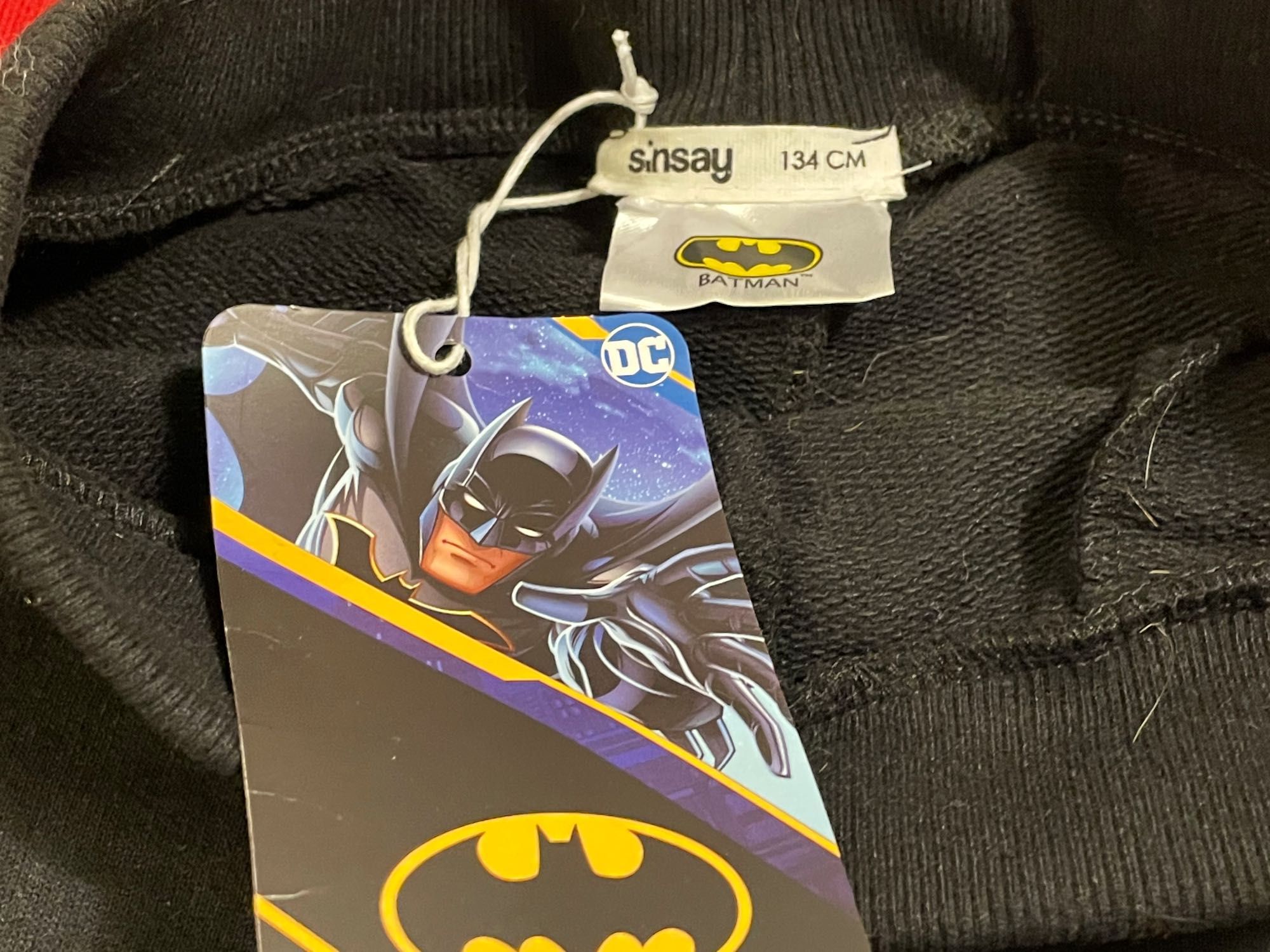 Spodnie dresowe Sinsay  BATMAN czarne NOWE, r. 134
