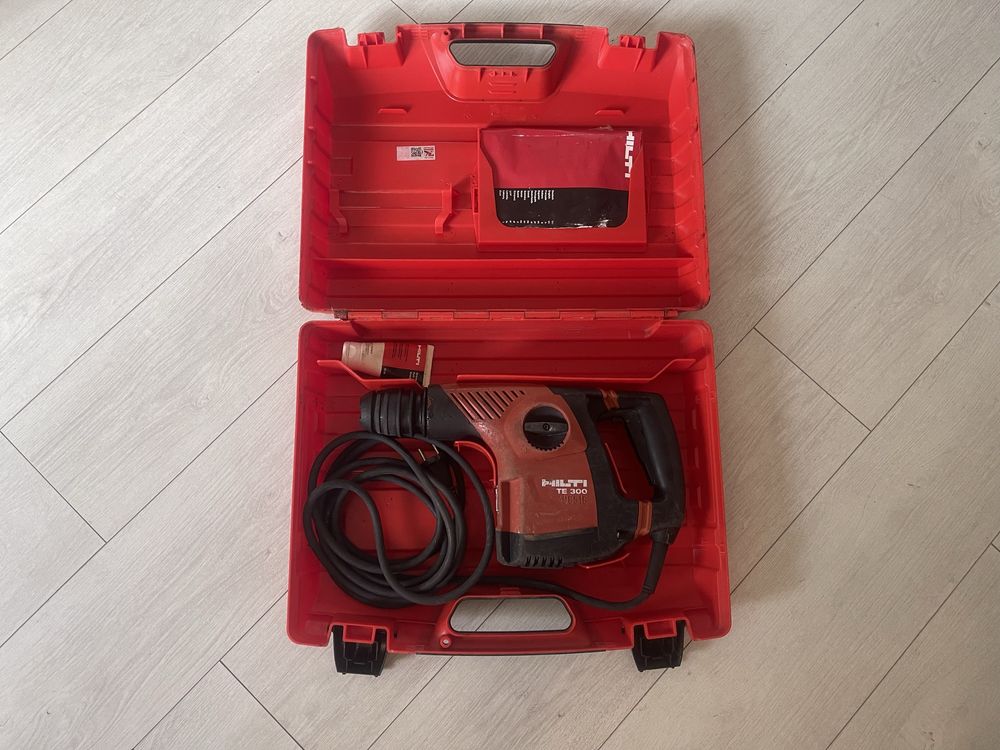 Hilti TE-300 Młot Kujący