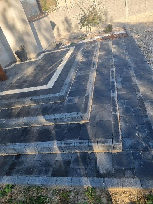 Ukladanie kostki brukowej