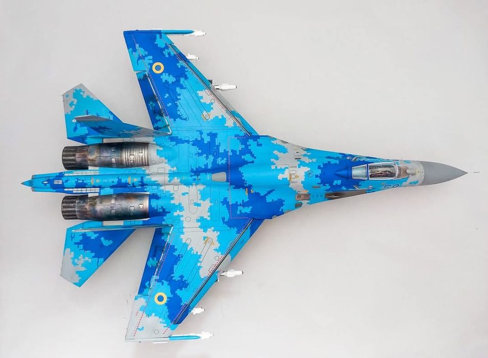 Su-27 ogromny model w skali 1:48
