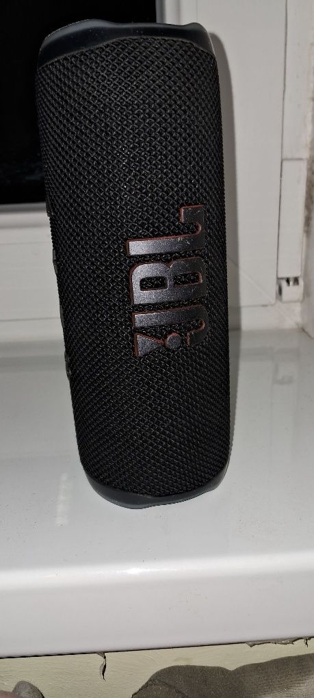 Jbl flip6   майже нова