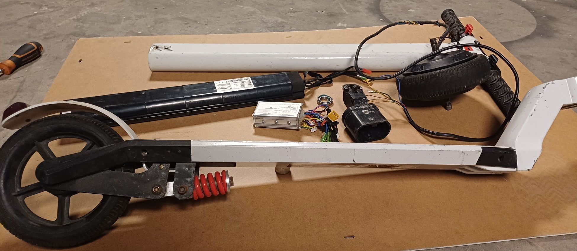 Czesci Hulajnoga elektryczna hecht 5125 bateria silnik manetka wyswiet